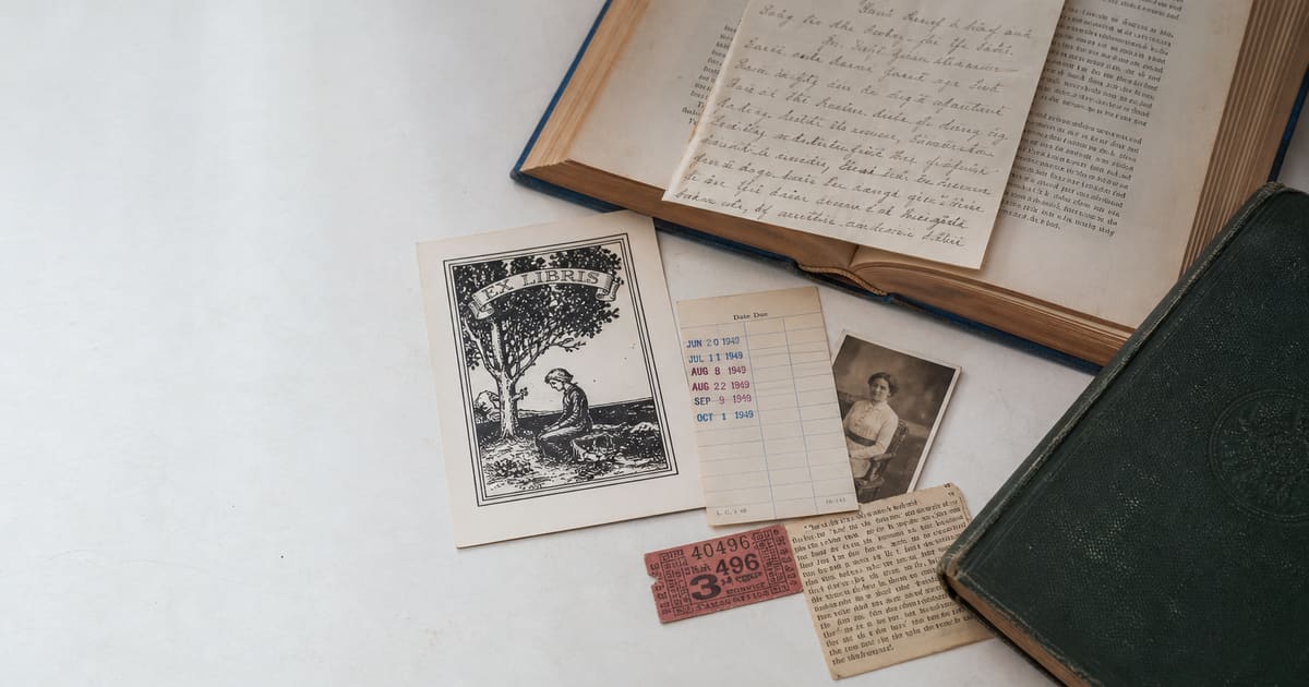 Imagen destacada de Librescos: del objeto suelto al archivo